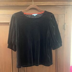 Draper James puff sleeve velvet top